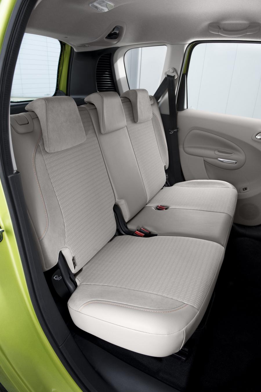 Citroen C3 Picasso 2009 года  (фото 224 из 242)